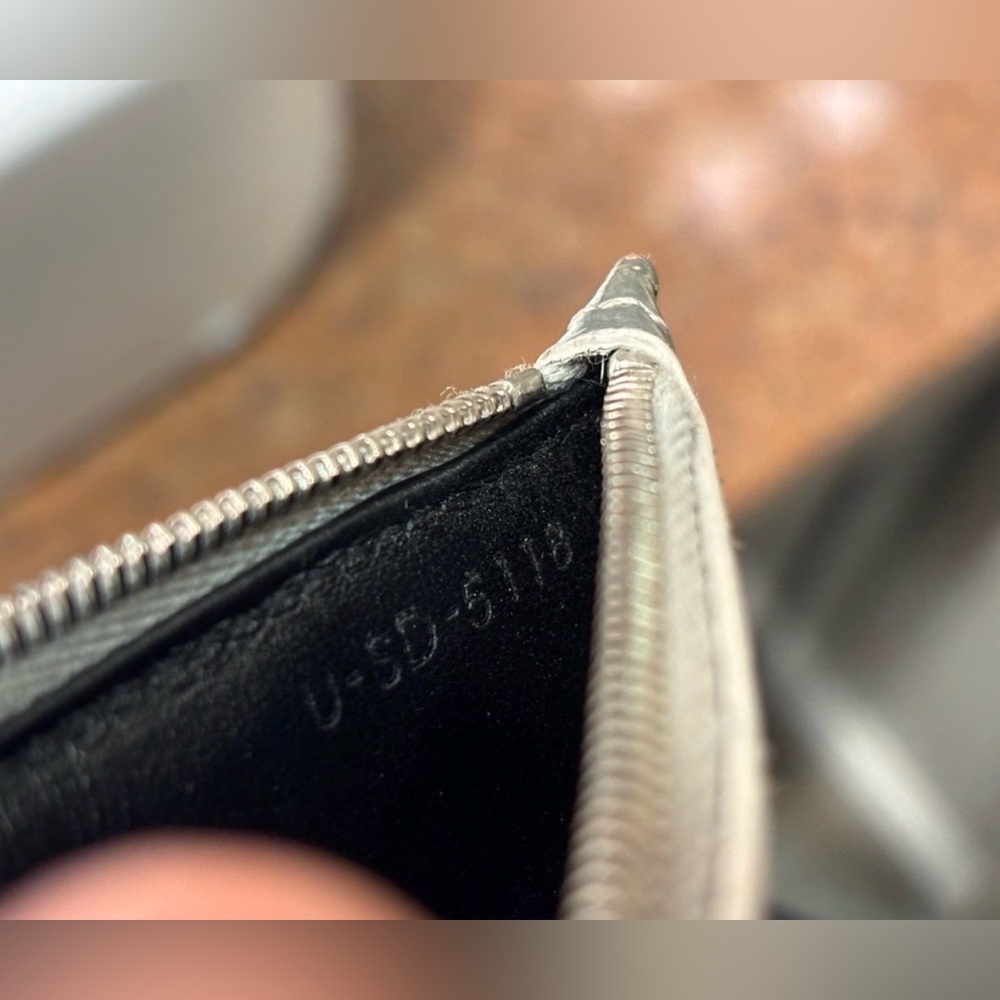 Celine Compact Zipped Cardholder Wallet Silver - Picture 8 of 13